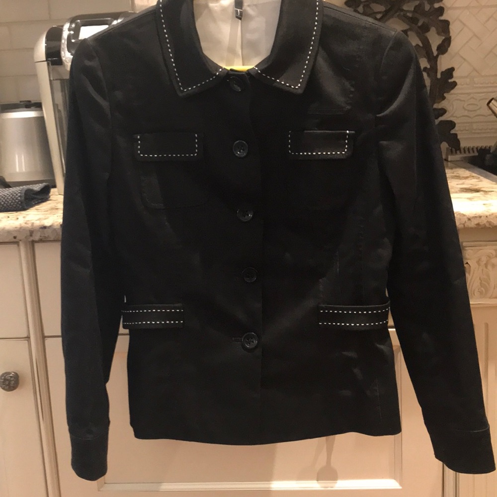Black Tahari blazer. NWOT XS 100% Cotton